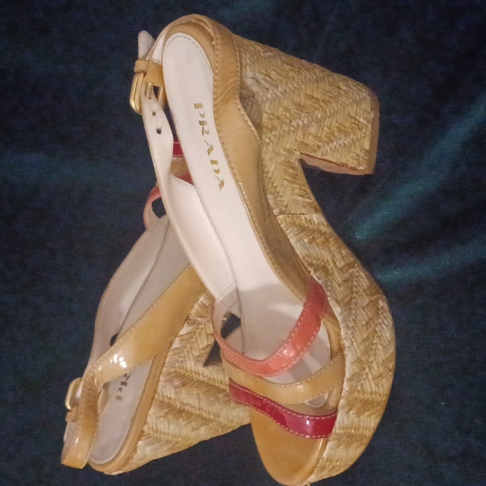 Prada Plataforms , very clean and exelent used condition - Picture 2 of 6